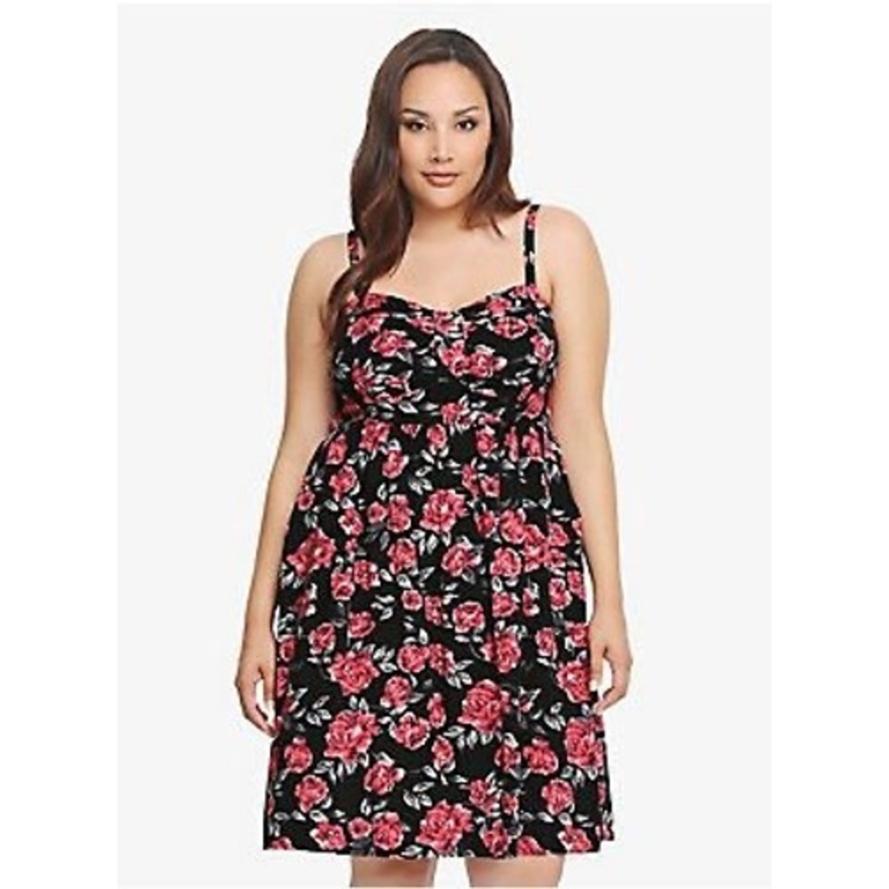 TORRID NWT Black Floral Dress Pockets Size 2